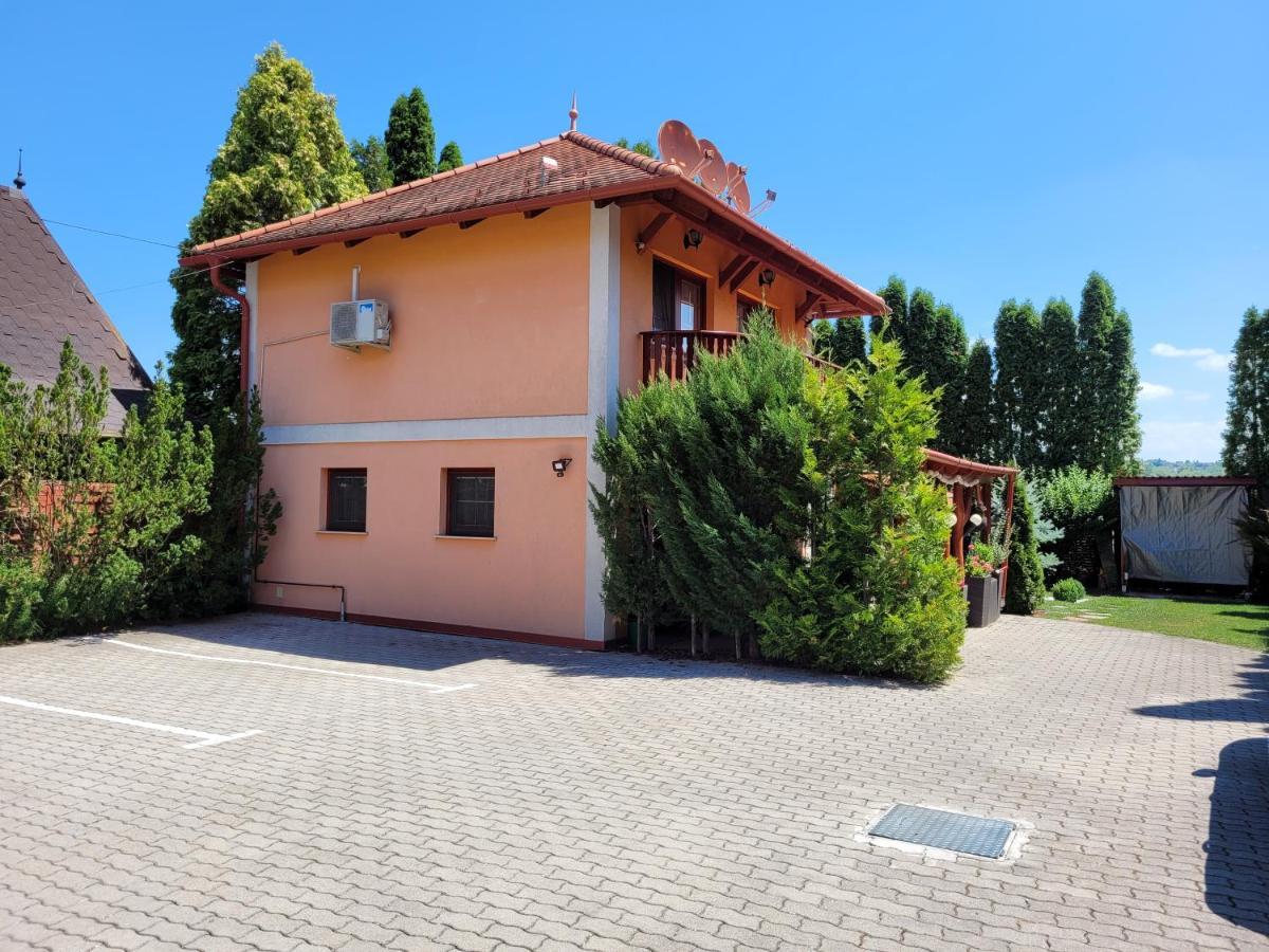 Villa Zlata Praha Heviz Exterior photo