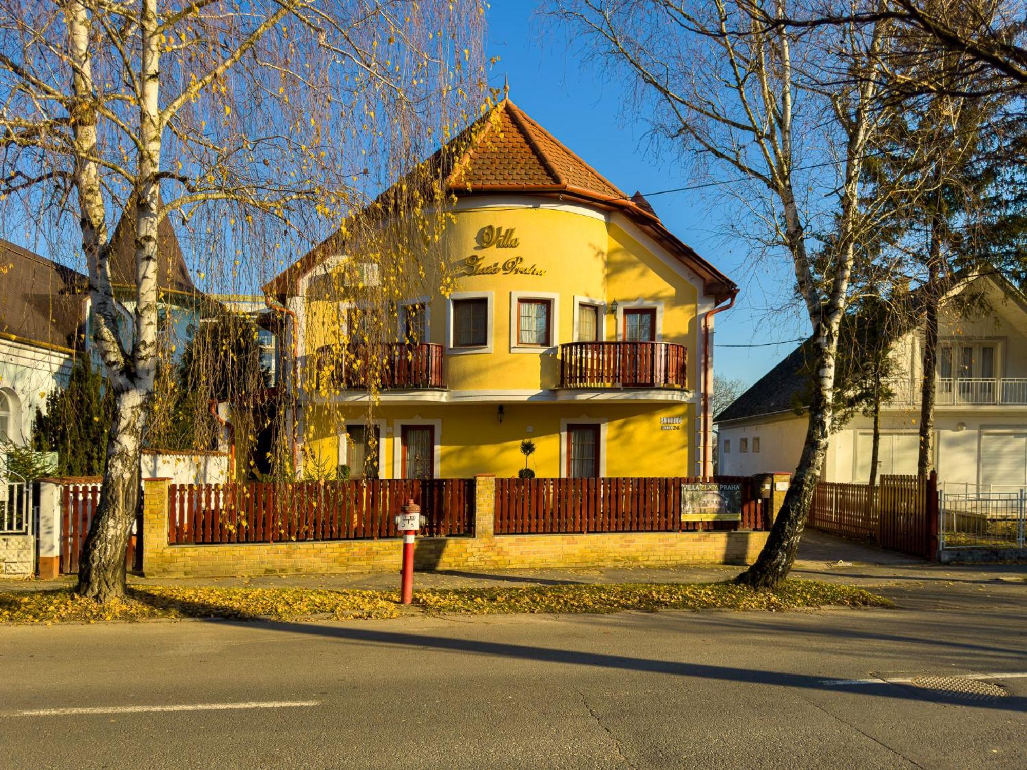 Villa Zlata Praha Heviz Exterior photo