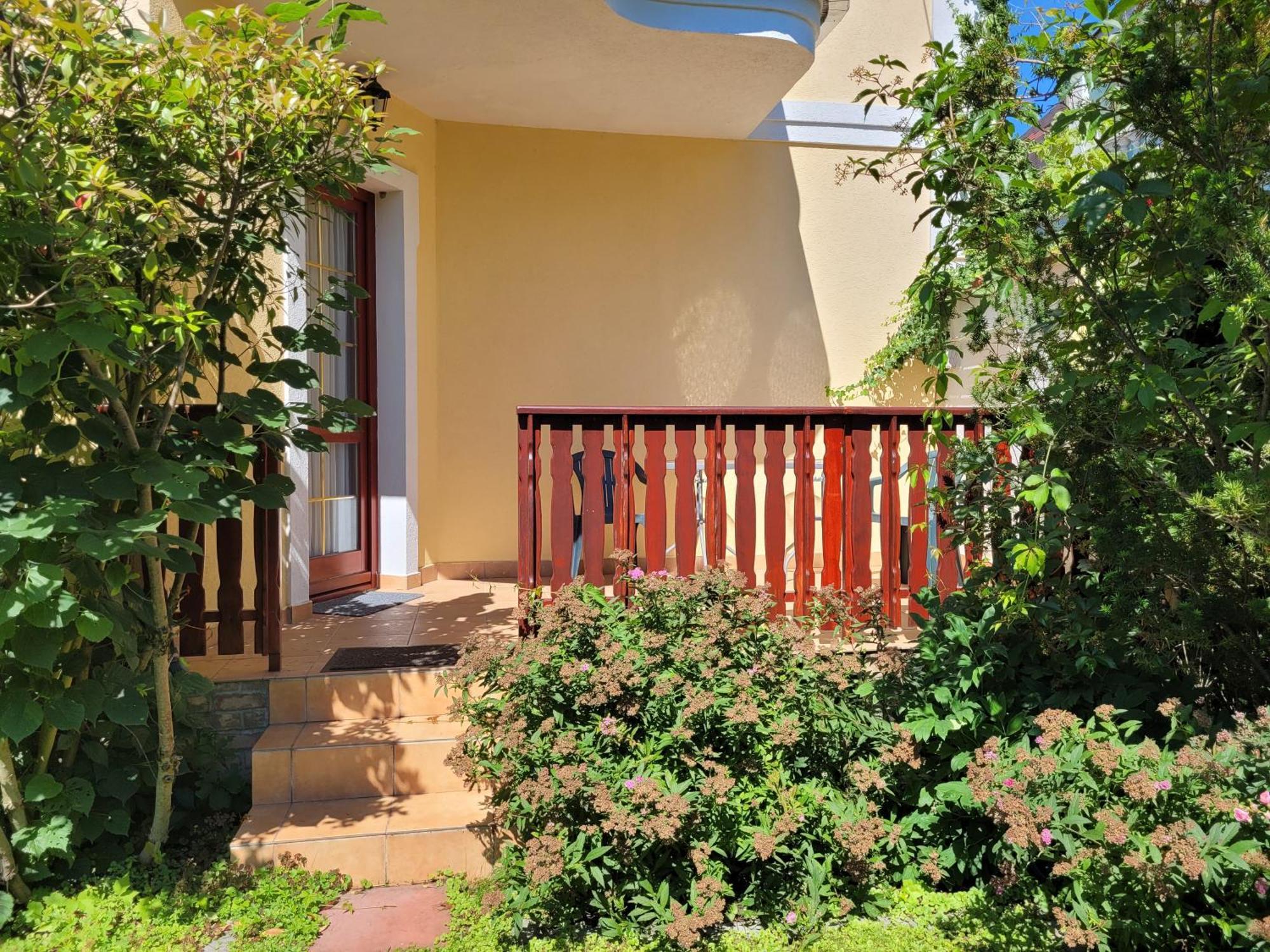 Villa Zlata Praha Heviz Exterior photo